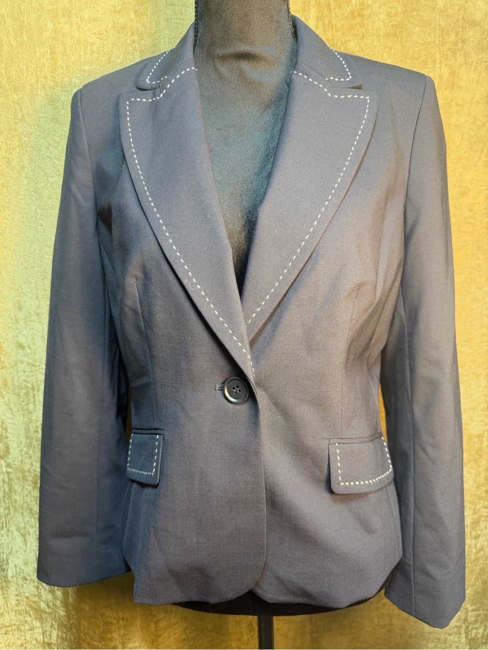 LOFT Dark Navy Blazer with White Contrast Stitching /10Petite NWT